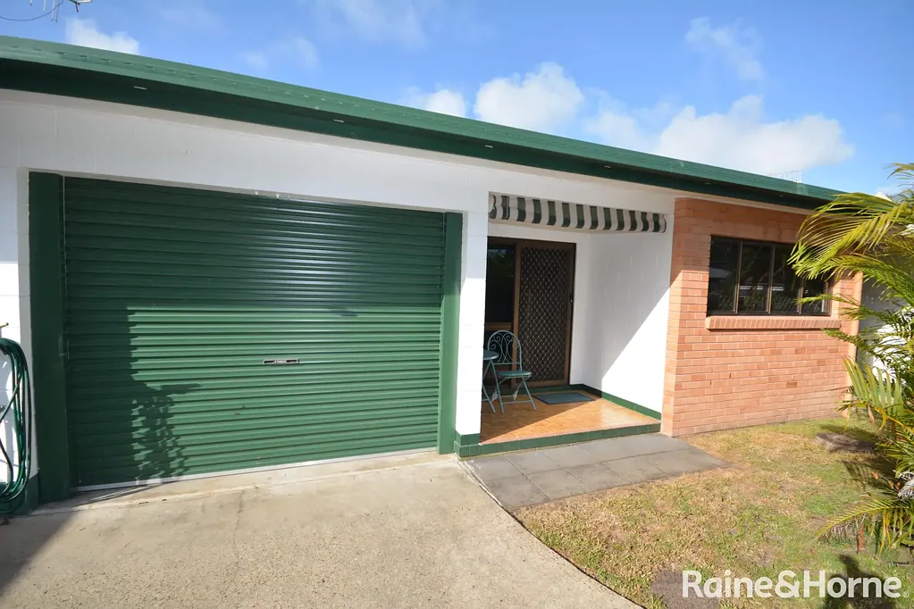 2 Bedroom Furnished Unit in Newell Beach