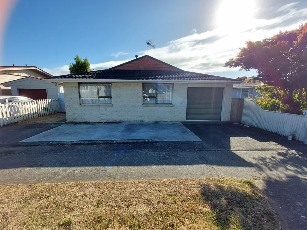 Tidy Two Bedroom Unit