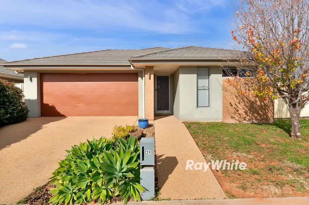 Mildura 4 Slaapkamer Neat Home Offering Reliable Returns