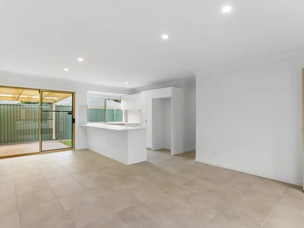 RENOVATED 3-BEDROOM DUPLEX!