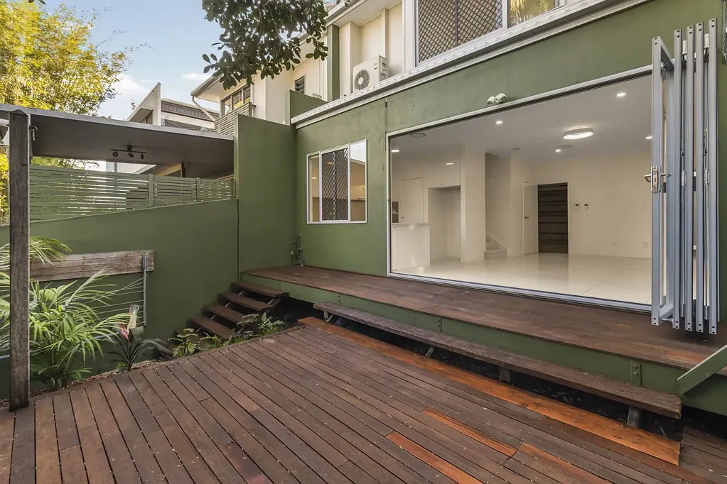 New Farm 3 Slaapkamer At the Heart of the Home is a Quiet, Private and Perfectly Positioned in New Farm