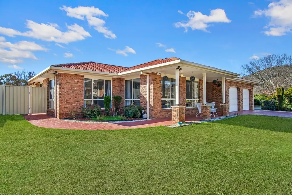 23 Sid Barnes Crescent, Gordon, ACT 2906