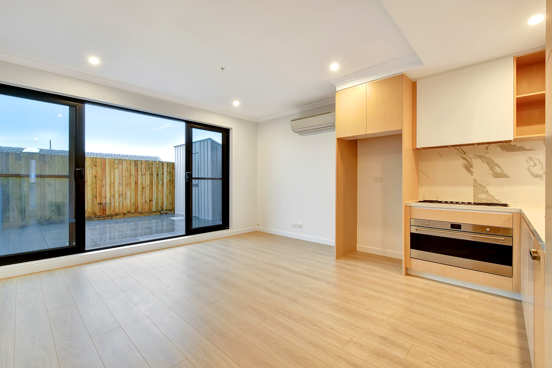 UNIT 20 127 TYNER RD, WANTIRNA SOUTH VIC 3152, 0 침실, 0 욕실, Townhouse