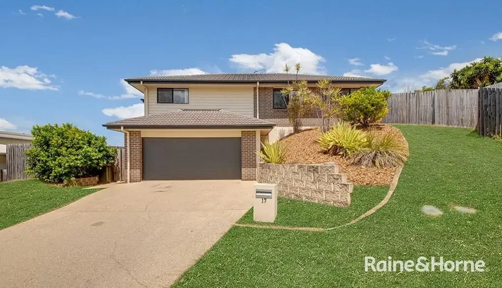 SPACIOUS FAMILY HOME IN QUIET CUL-DE-SAC!