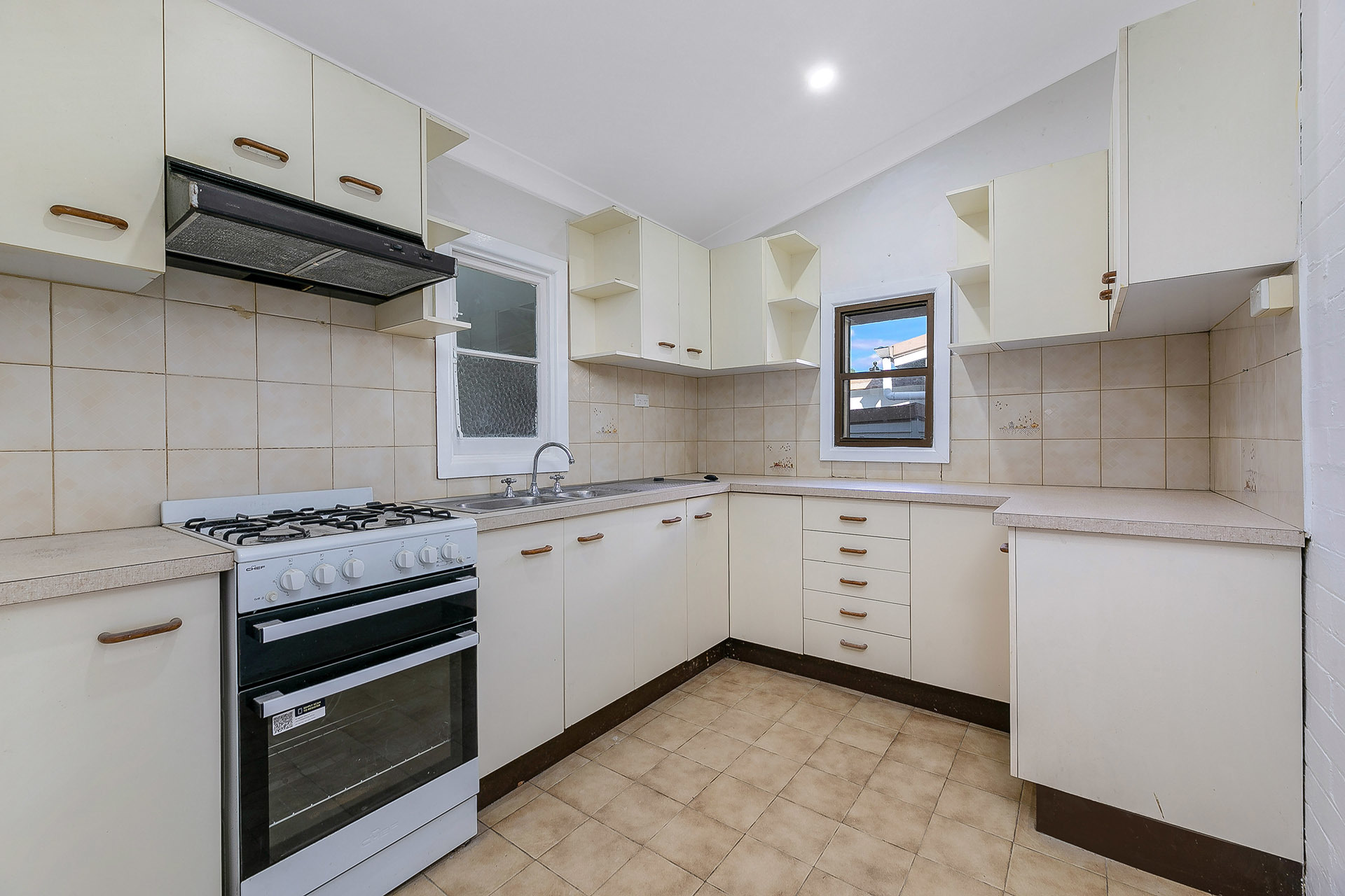 8 LEONORA ST, EARLWOOD NSW 2206, 0部屋, 0バスルーム, House