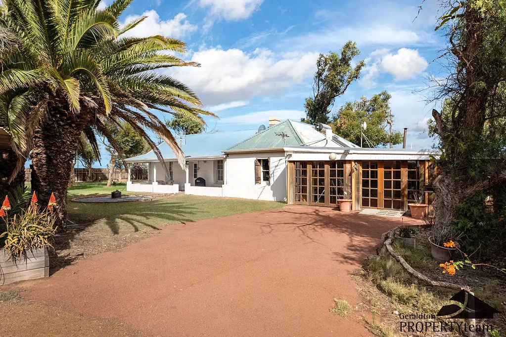 33951 Brand Highway, South Greenough, WA 6528