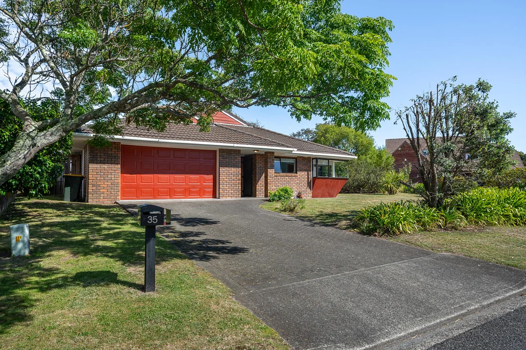 35 Chilton Drive, Paraparaumu, Kapiti Coast, Wellington
