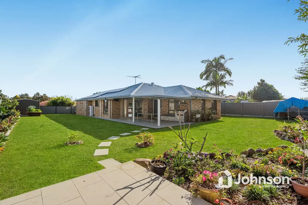 Bray Park 3Phòng ngủ Extensively renovated family home with generous level yard!