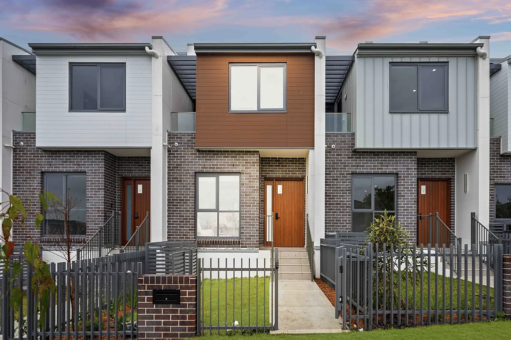 North Kellyville 3 Slaapkamer Elegant 3 Bedroom Terraces -  Playgrounds, Ovals, BBQ Areas - The Ultimate Address - Ready To Move in.