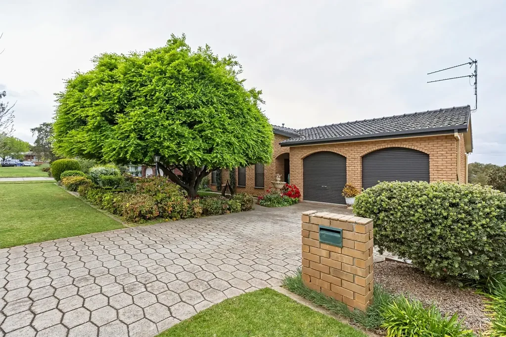 44 Henwood Avenue, Kooringal, NSW 2650