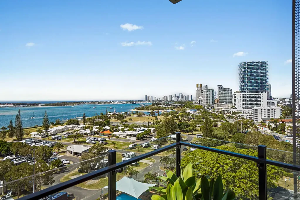 Southport 2ਬੈੱਡਰੂਮ Uninterrupted Views. Uncompromised Living.