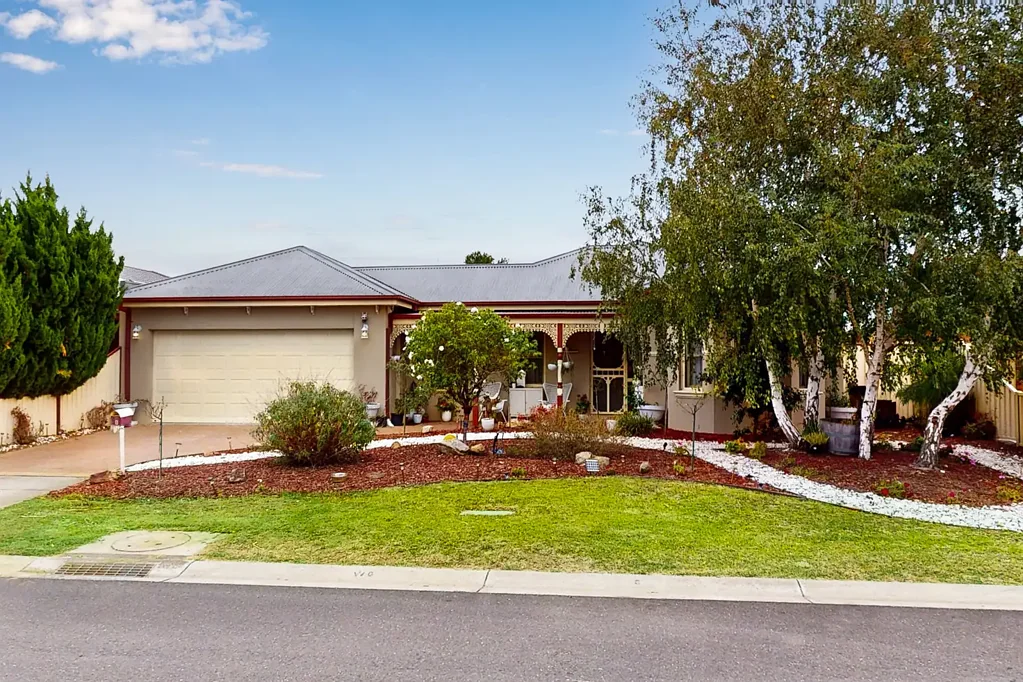 Spacious Family Living in the Heart of Point Cook