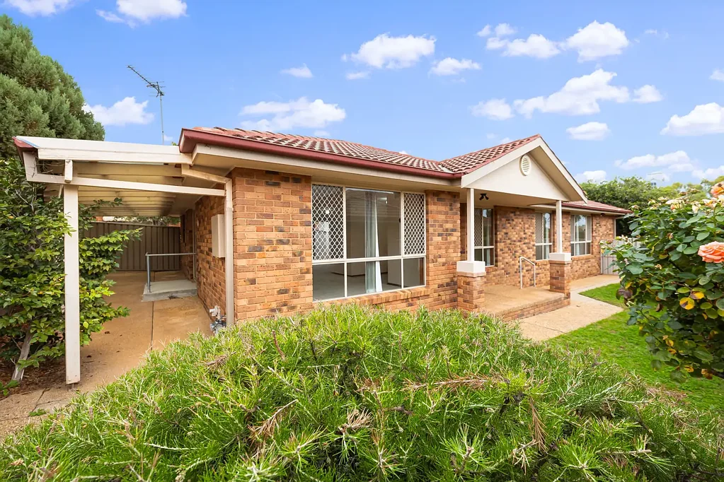2/12 Bourkelands Drive, Bourkelands, NSW 2650