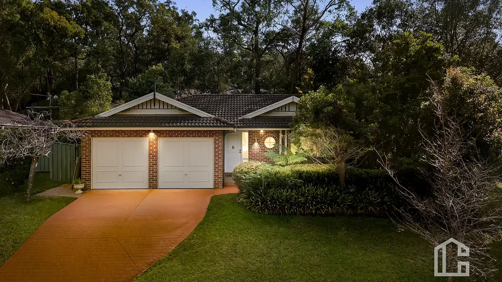 Winmalee 4 Bedroom Room for the whole crew and a location that’s hard to beat! - In cooling off period - Please contact agent for more information.