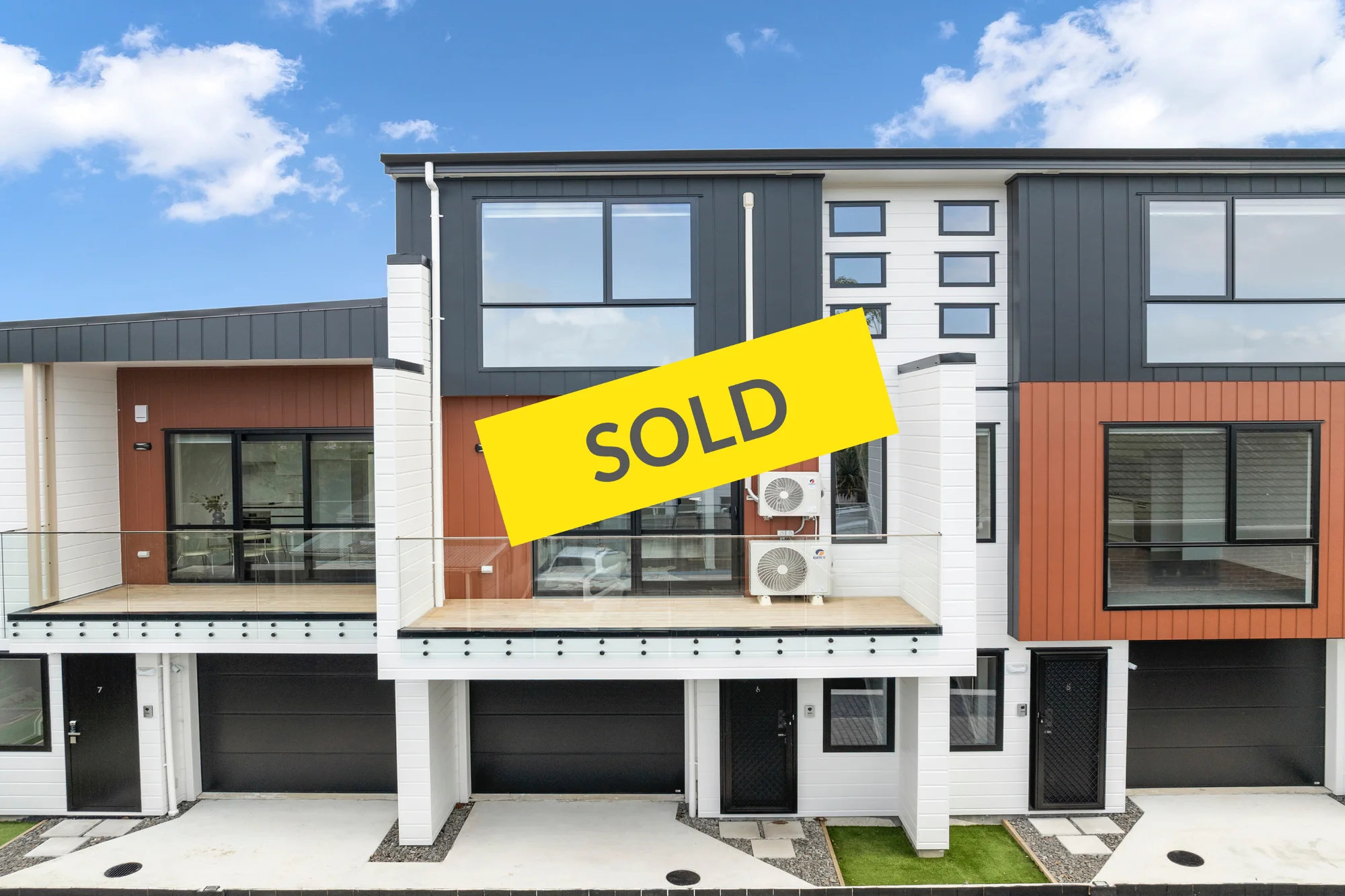 Waterview 3ห้องนอน One SOLD - Your Choice of 2 or 3 Bedroom Homes