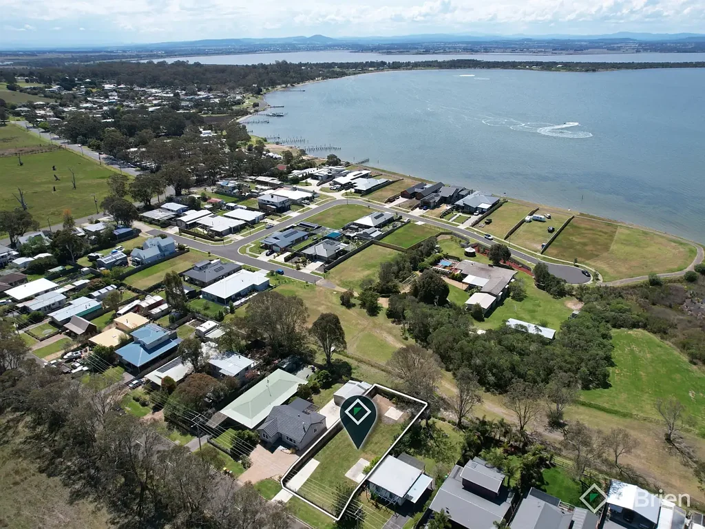 Eagle Point Affordable Lakeside Locale
