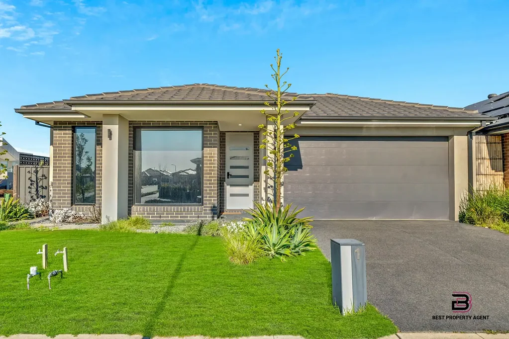 Modern Family Home in Clyde North