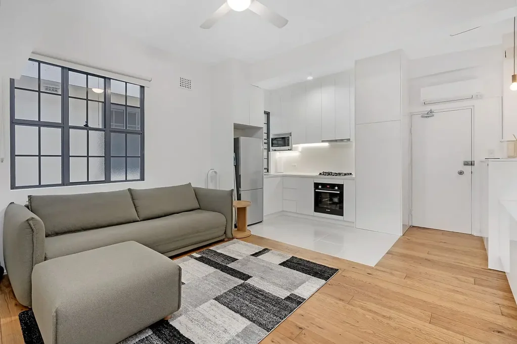 Charming Lifestyle Retreat in a Sought-After Darlinghurst Building