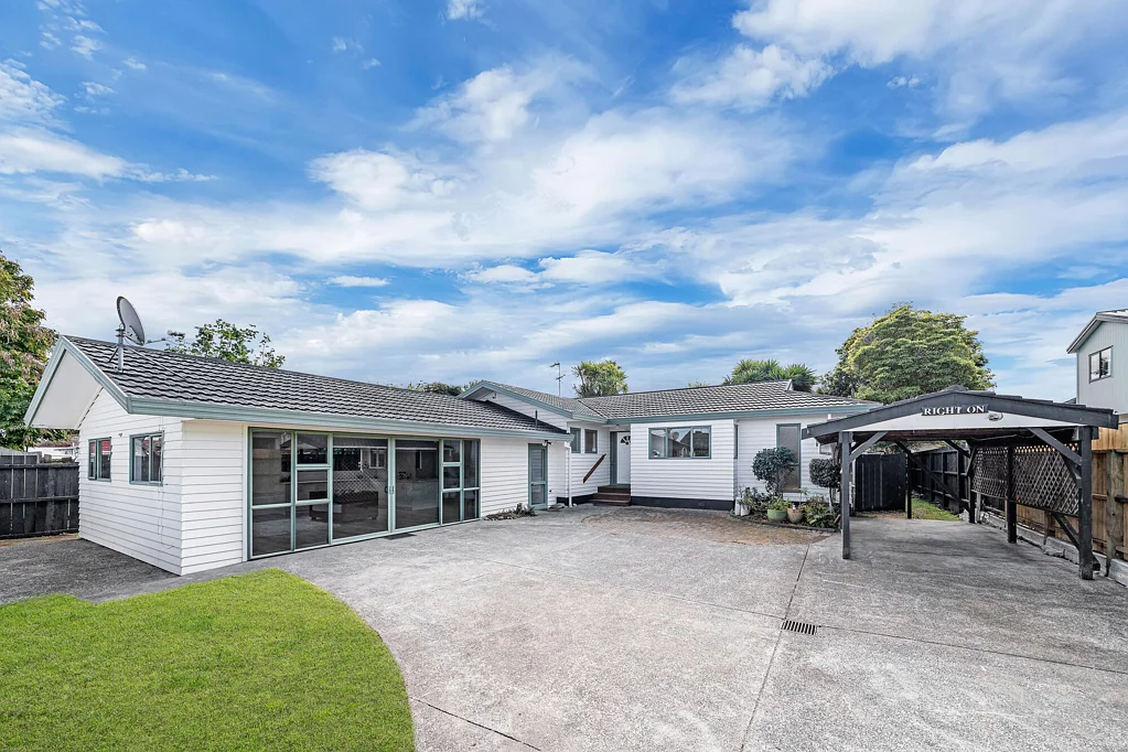 Takanini 4 Bedroom Space & Style for the Whole Family