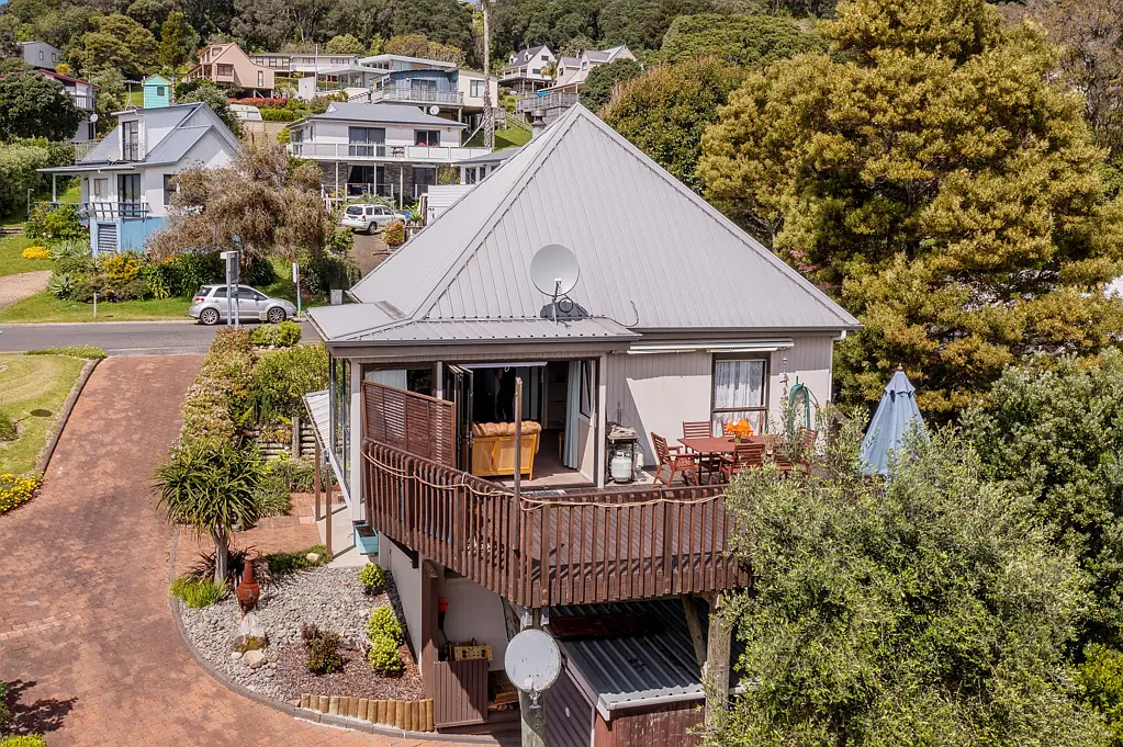 Whangamata 4房  Options galore