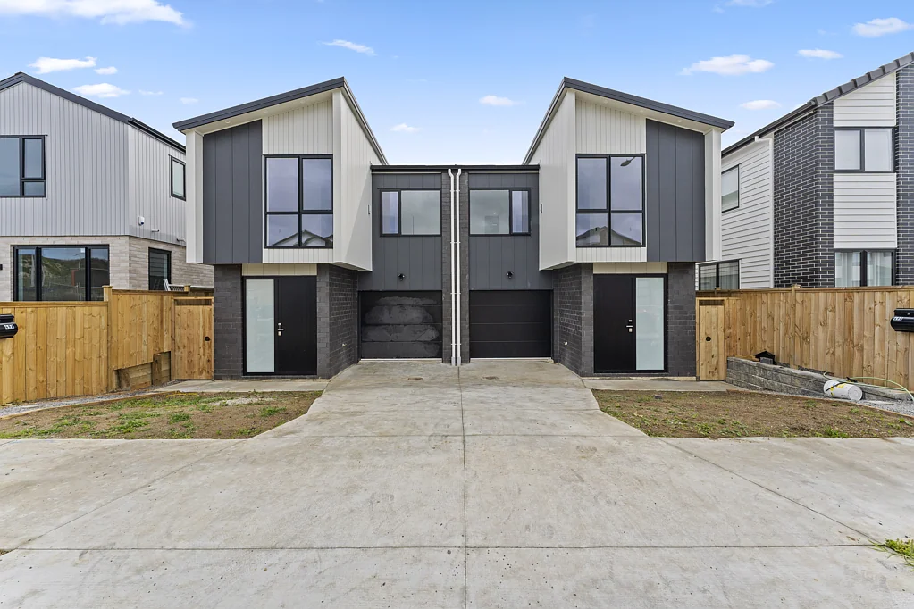 Flat Bush 4Moenga Affordable 4 bedroom + garage in Flat Bush!