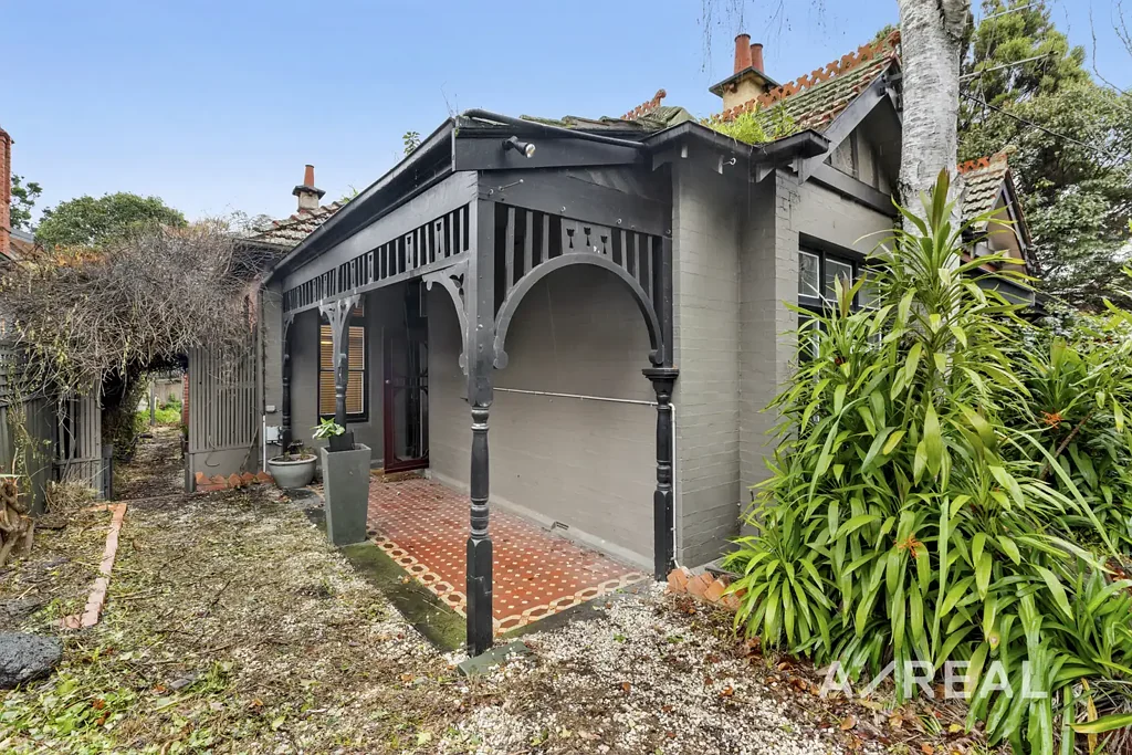 Ideal for Families or Housemates I Spacious Hawthorn East Home with New Air Conditioning Throughout