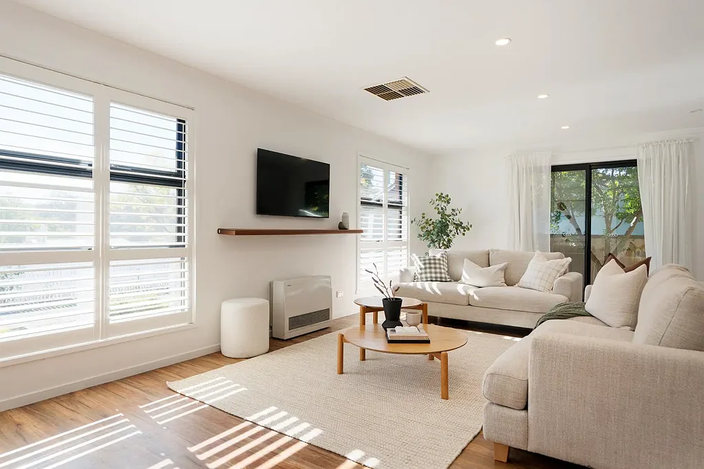 Castlemaine 4 Bedroom Contemporary Comfort with Development Potential