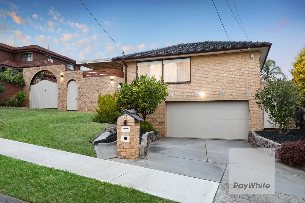 4 Castleton Court, Gladstone Park, VIC 3043