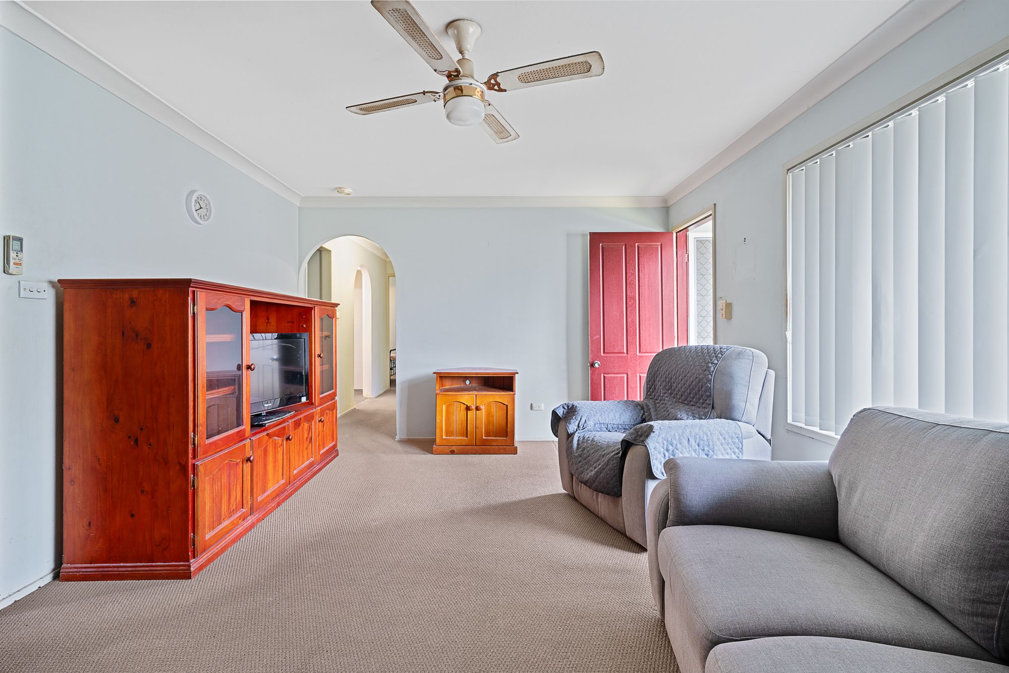 10 LAKEDGE AV, BERKELEY VALE NSW 2261, 0部屋, 0バスルーム, House