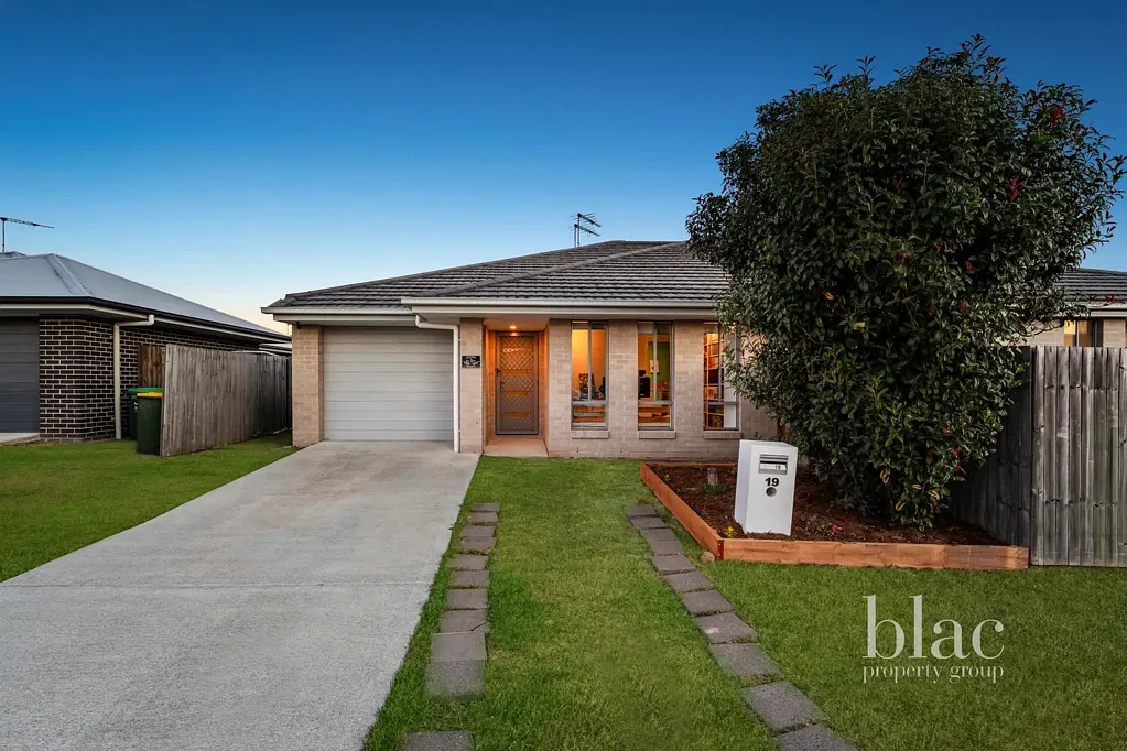 Burpengary 3कमरा The Perfect First Step - Easy Duplex Living in the Heart of Burpengary
