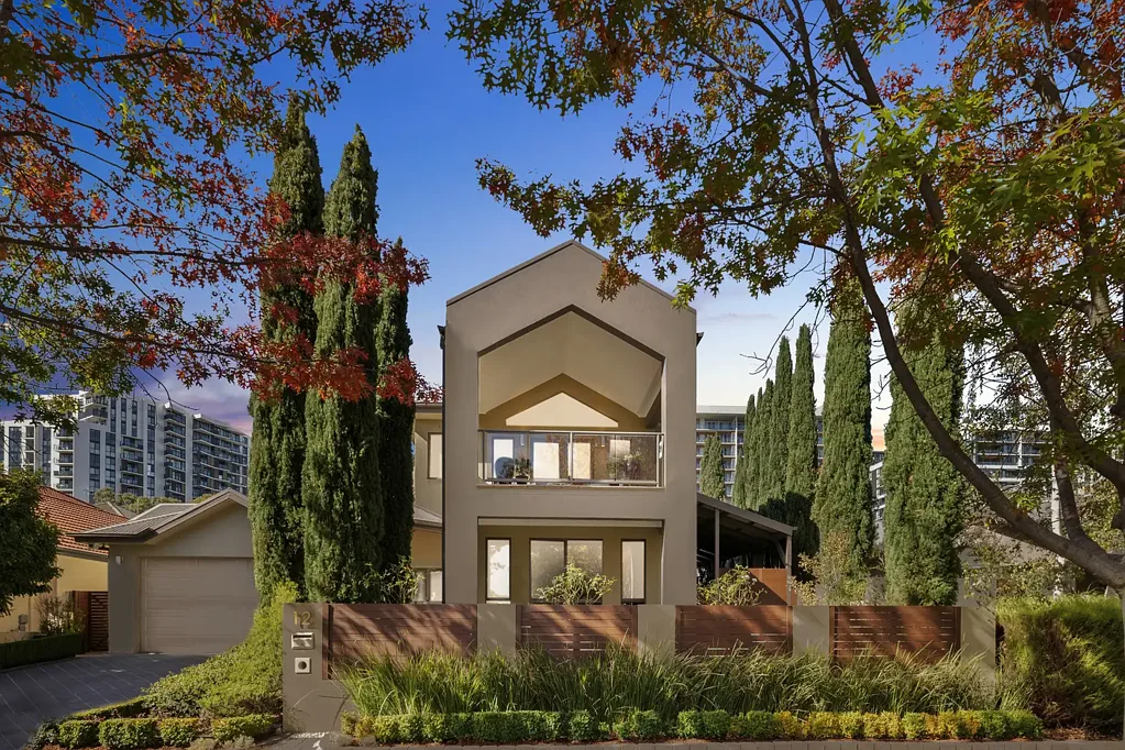Gungahlin 5Habitaciones Grand Family Home Overlooking Yerrabi Pond