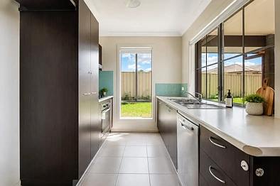 39 Kendall Drive, Hamilton Valley, NSW 2641, 4 chambres, 2 salles de bain, House