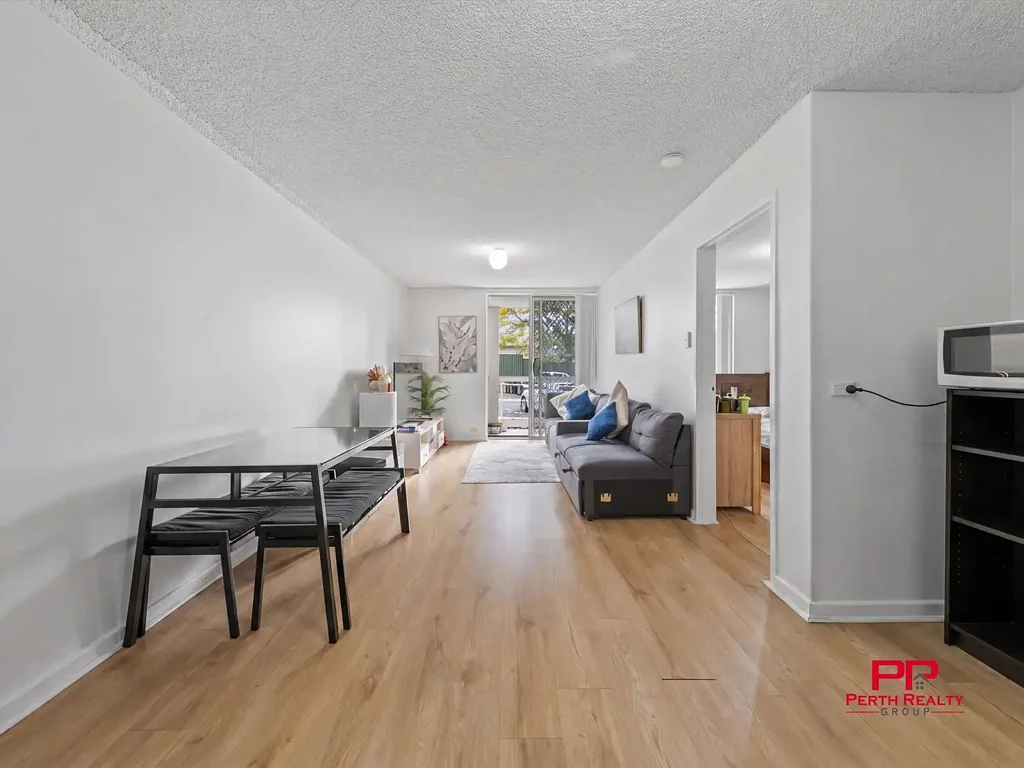 Maylands 1房  1 Bedroom Apartment - First Floor Living, Light-Filled Interior & Prime Maylands Lifestyle Location