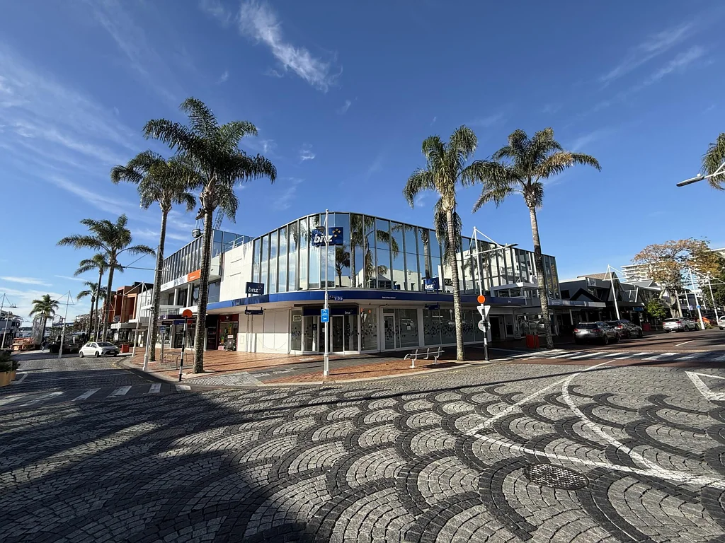 Tauranga Central 105m2 Retail: Front & Centre!