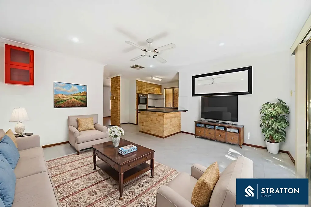 Cannington 3Kwarto 3-Bedroom Home In The Heart Of Cannington, Near Everyday Amenities!!