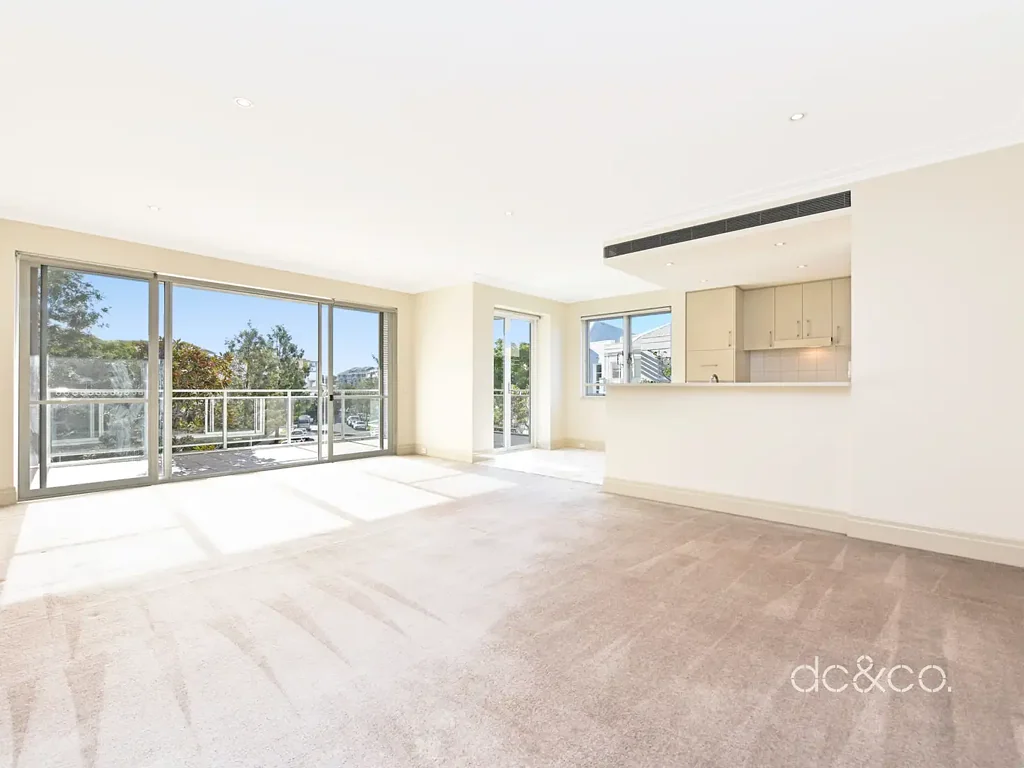 Bright, Modern Residence for Easy Care Living