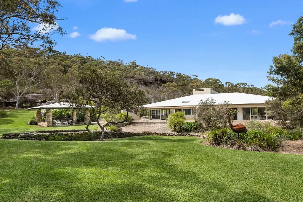 Elanora Heights 4chambre Privacy guaranteed in the unspoiled beauty of the Australian bush moments from the beach