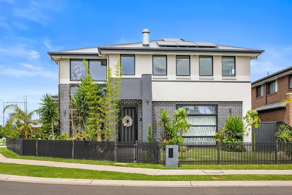 Catherine Field 5 Slaapkamer Designer Family Living with Luxury Finishes Throughout