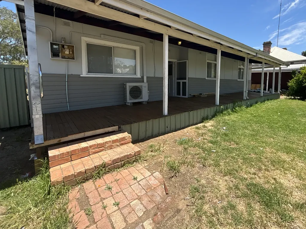 4x1 Family Home with Open Living & Big Yard