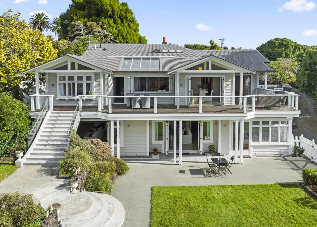 Mount Albert 5 Bedroom 2,233 sqm Legacy Living in Golden Triangle