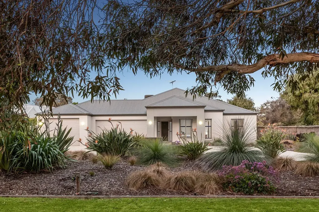 Queenscliff 4房  Exceptional Coastal Lifestyle Opportunity
