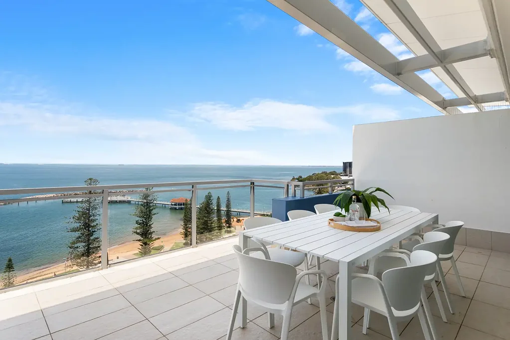 Redcliffe 3Zimmer Penthouse Perfection with Panoramic Bay Views