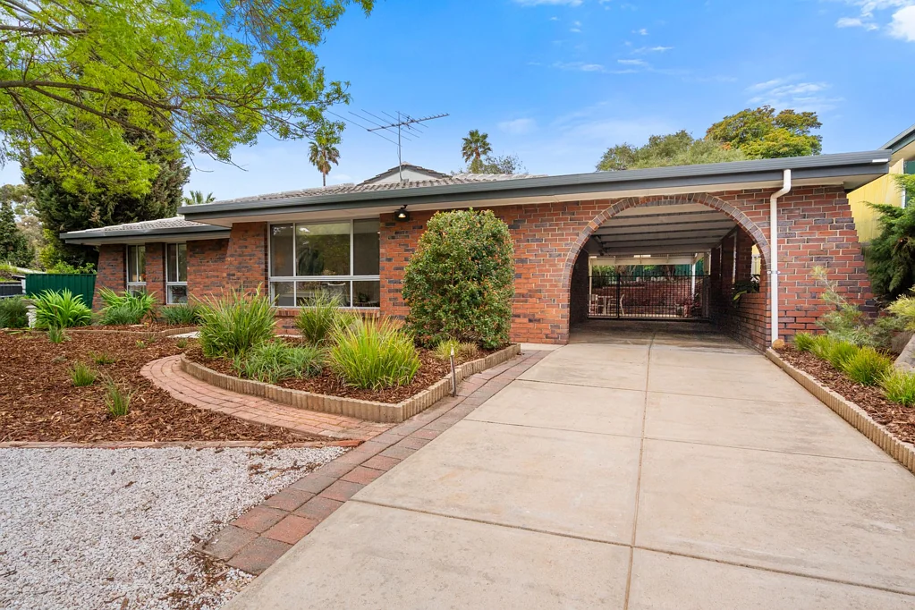 2 South Court, Redwood Park, SA 5097
