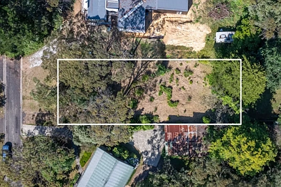 Blackheath 850平米阔地 阳光后向朝向 宁静林荫街道 步行Blackheath村 景观隐私佳 基础设施全 Design Your Ideal Escape in a Peaceful Village Setting