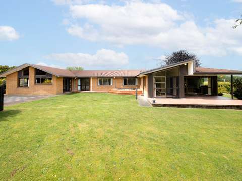 Ngahinapouri 3房  Stunning Lifestyle Property in Ngahinapouri