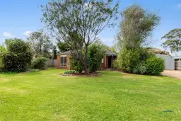 25 Goris Close, Bittern