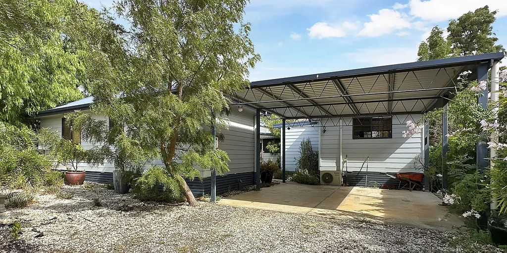 Maryborough 2બેડરૂમ EXCITING INVESTMENT OPPORTUNITY – DUAL DWELLINGS ON ONE TITLE!