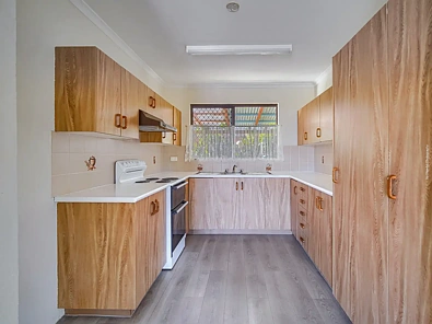 73 Drummond Street, Urangan, QLD 4655, 2 slaapkamers, 1 badkamers, House