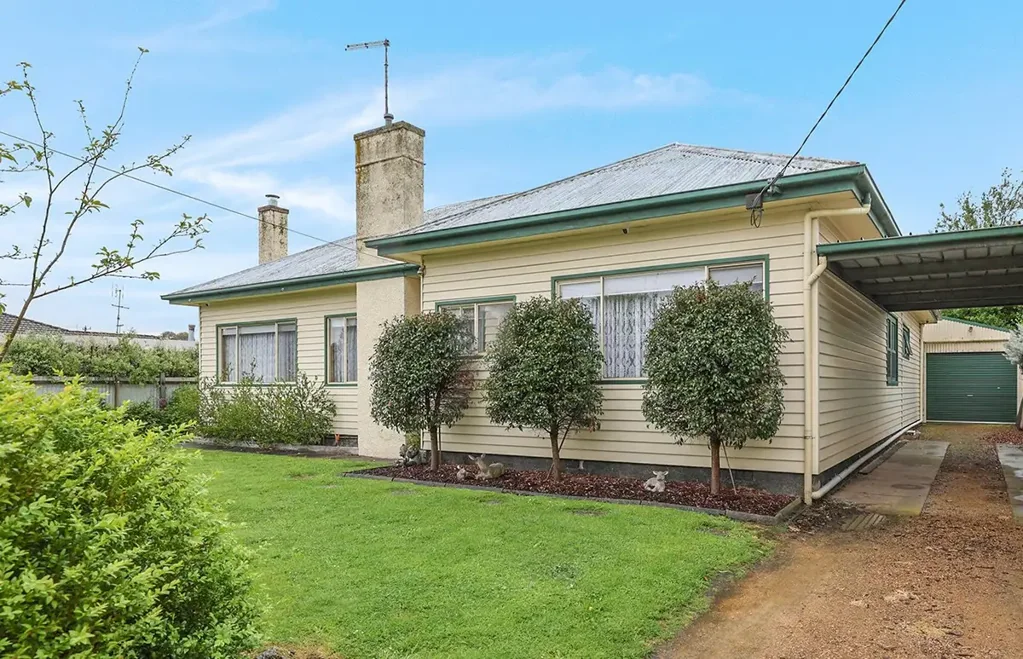 12 Thomas Street, Colac, VIC 3250