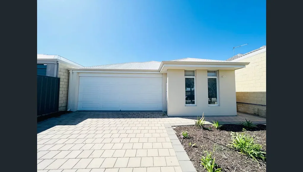 Relaxed Lifestyle in a coastal suburb